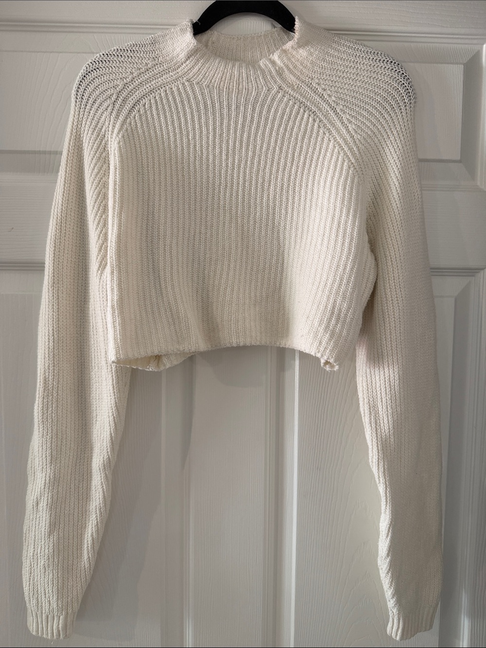 Hollister Cream Cropped Ribbed Crewneck Sweater